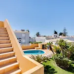 Rafaela Com Piscina Albufeira
