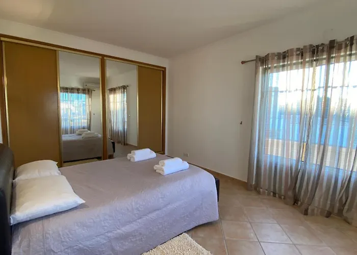 Rafaela Com Piscina * Albufeira