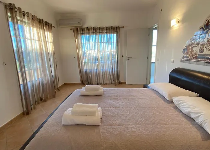 Rafaela Com Piscina *