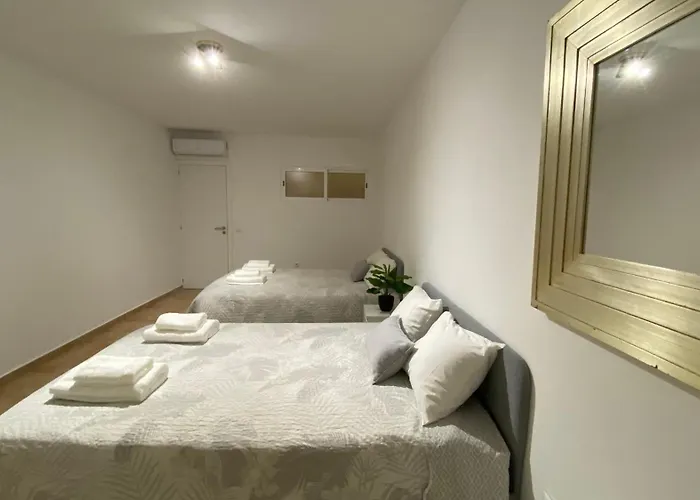 Villa Rafaela Com Piscina *