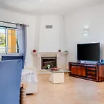 Rafaela Com Piscina Villa