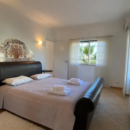 Rafaela Com Piscina 阿尔布费拉