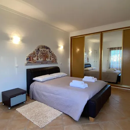 Rafaela Com Piscina * 阿尔布费拉