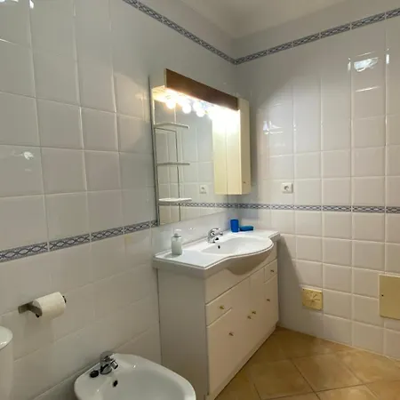 Rafaela Com Piscina 别墅