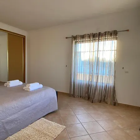 Rafaela Com Piscina * Albufeira