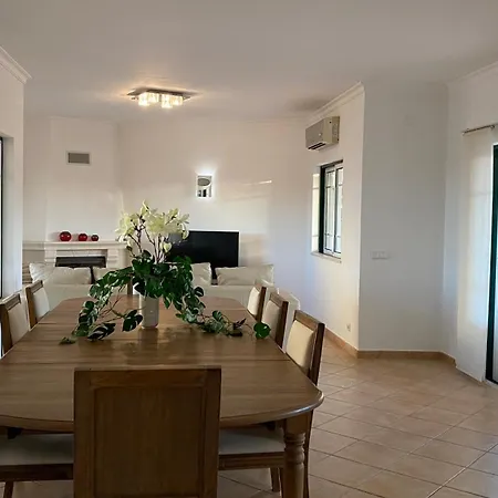 Villa Rafaela Com Piscina