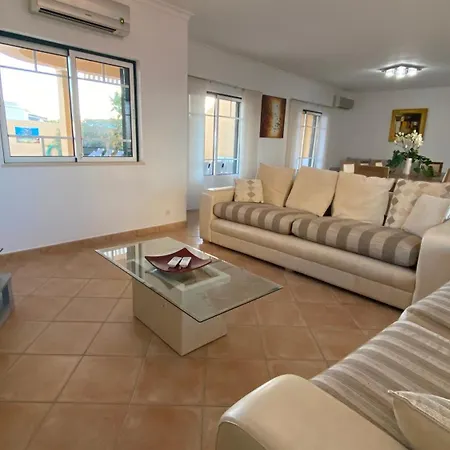 Rafaela Com Piscina * 阿尔布费拉