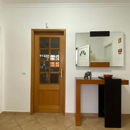 Rafaela Com Piscina Albufeira