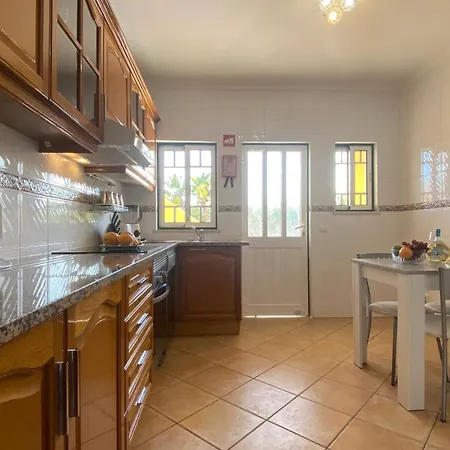 别墅 Rafaela Com Piscina *