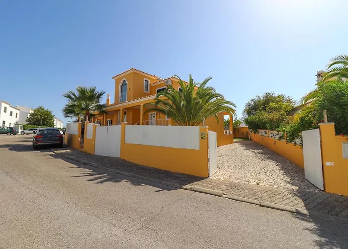 Rafaela Com Piscina 别墅