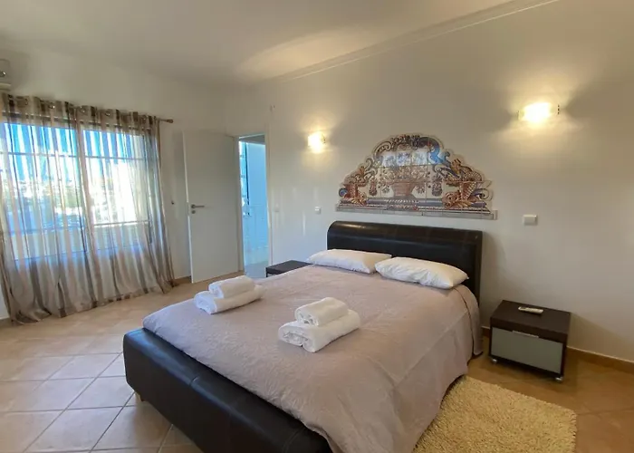 Rafaela Com Piscina 阿尔布费拉